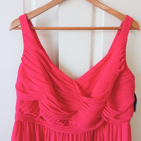 David's Bridal Women's Plus Punch Sheer Chiffon Tank With Rouching Dress Size 16 - Picture 3 of 16